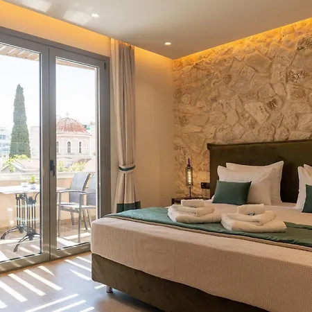 Philia Boutique 3* Atena